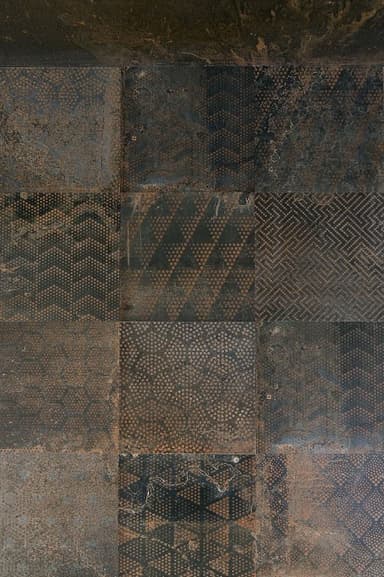 Metal look porcelain tiles - Coolum Beach